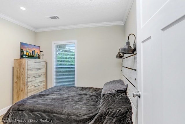 317 Old Bradenton Rd, Wauchula, FL 33873 - bedroom with crown molding and recessed lighting