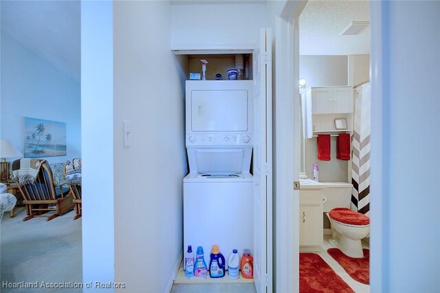 808 Chelsee Way, Lake Placid, FL 33852 - washroom with stacked washing machine and dryer