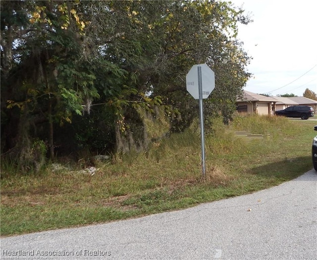 Listing photo 2 for 3520 Austin St, Sebring FL 33872