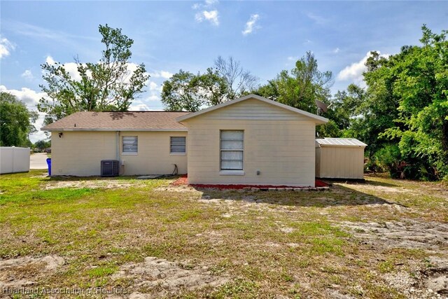 409 Citroen Dr, Sebring, FL 33872 - photo 35