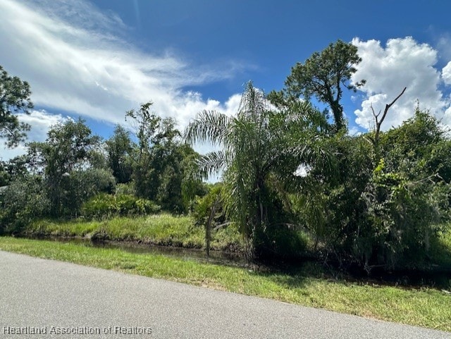 Listing photo 3 for 4417 Westminster Rd, Sebring FL 33875