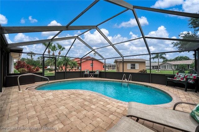 1904 Mulligan Rd, Sebring, FL 33872 - swimming pool with a patio area and a lanai