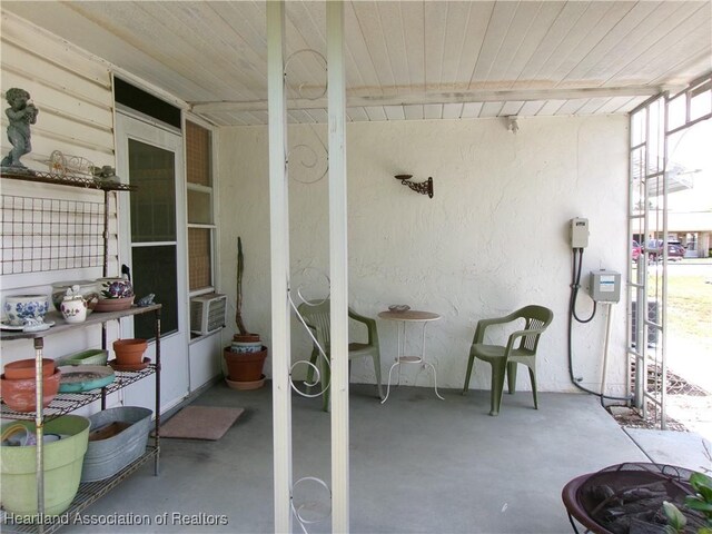 1618 Roberta Ave, Sebring, FL 33870 - view of patio / terrace with cooling unit