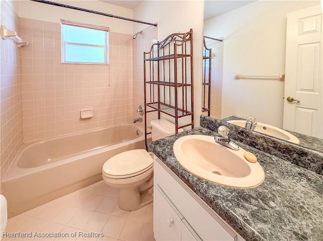 120 Honeycomb Ave, Lake Placid, FL 33852 - full bath featuring tile patterned floors, toilet, vanity, and bathtub / shower combination