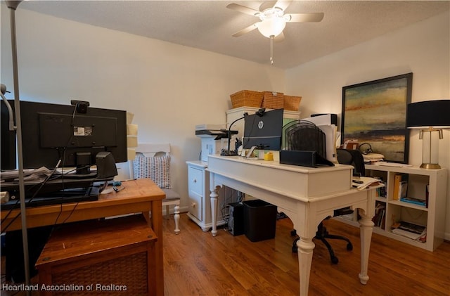 751 Grenada St, Port St Lucie, FL 34983 - office space featuring ceiling fan and wood finished floors