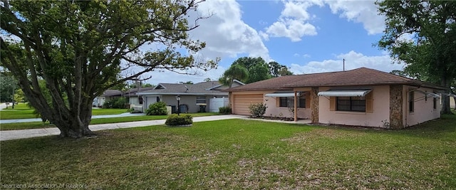 ranch-style house featuring a front yard