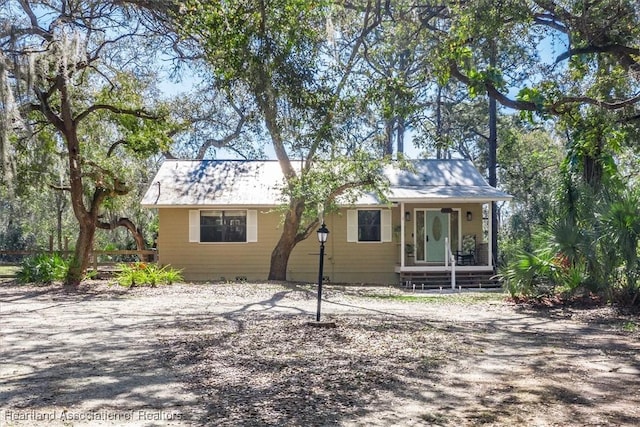 view of front of property