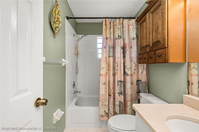 5808 Twisted Oaks Dr, Sebring, FL 33876 - bathroom featuring toilet, shower / bath combo, and vanity