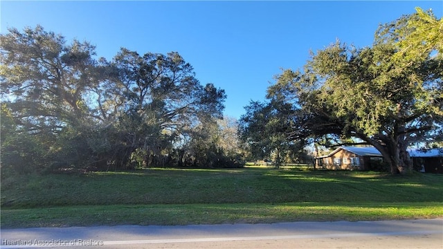 Listing photo 3 for 222 Spring Blvd, Sebring FL 33876