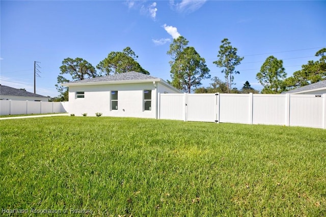 exterior space featuring a lawn