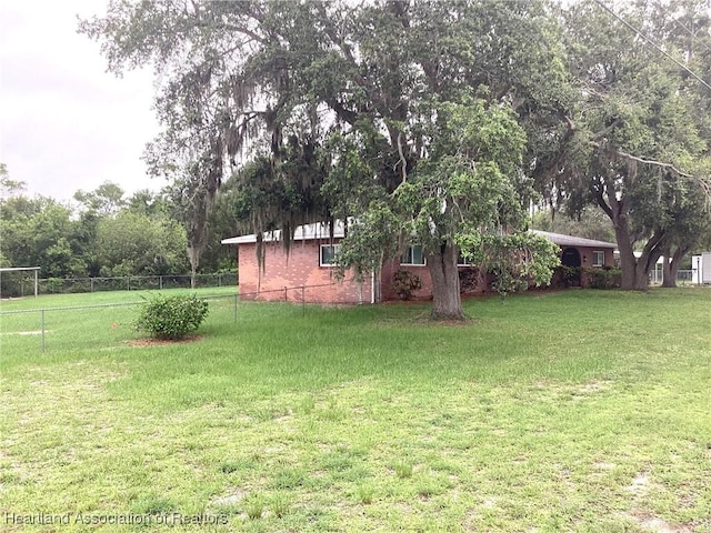 136 Hallmark Ave, Lake Placid, FL 33852 - view of yard