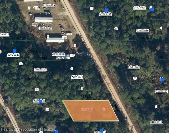 Listing photo 2 for 123 Mallard Rd, Satsuma FL 32189