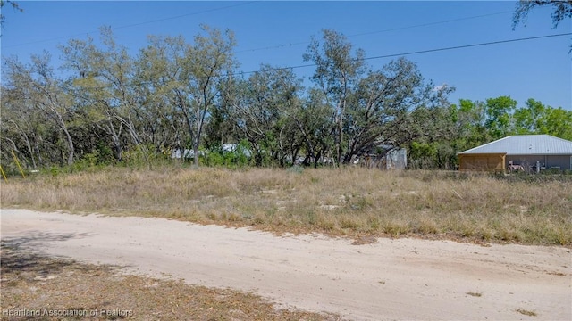2556 N Johnson Rd, Avon Park, FL 33825 - photo 2