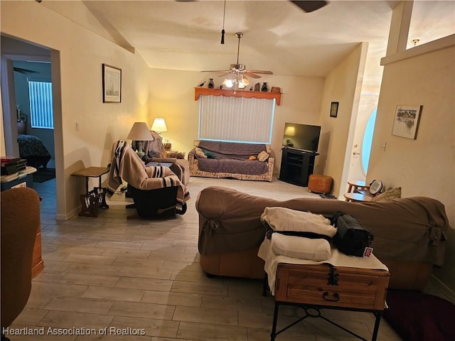 bedroom featuring ceiling fan