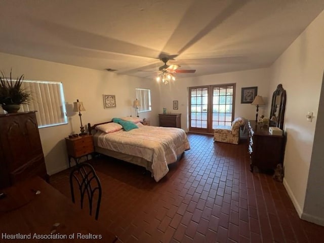 bedroom with ceiling fan