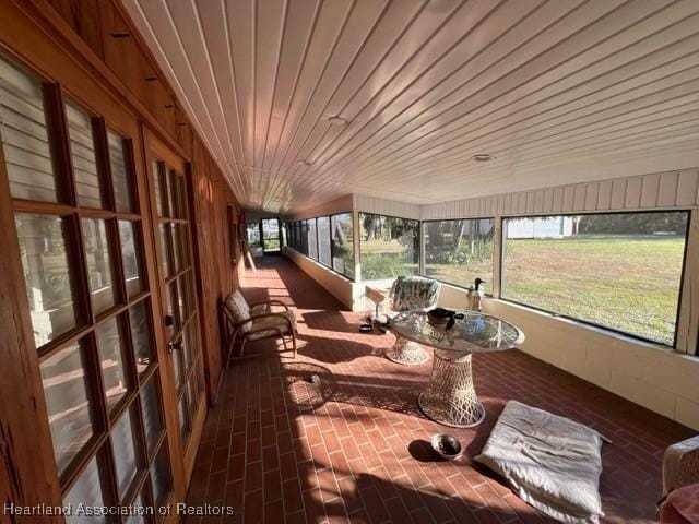 view of sunroom / solarium