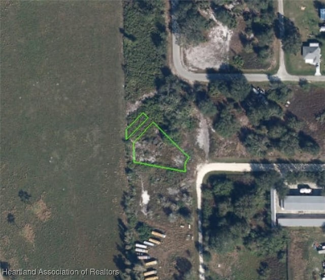 Listing photo 2 for 101 NW Hathaway St NW, Lake Placid FL 33852