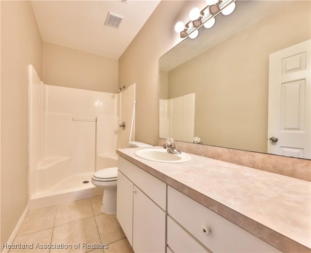 4021 Page Ave, Sebring, FL 33875 - bathroom with vanity, a shower, and tile patterned flooring