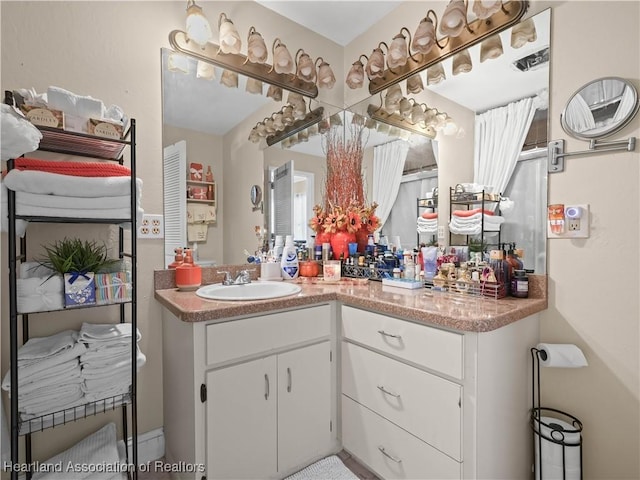 bathroom with vanity