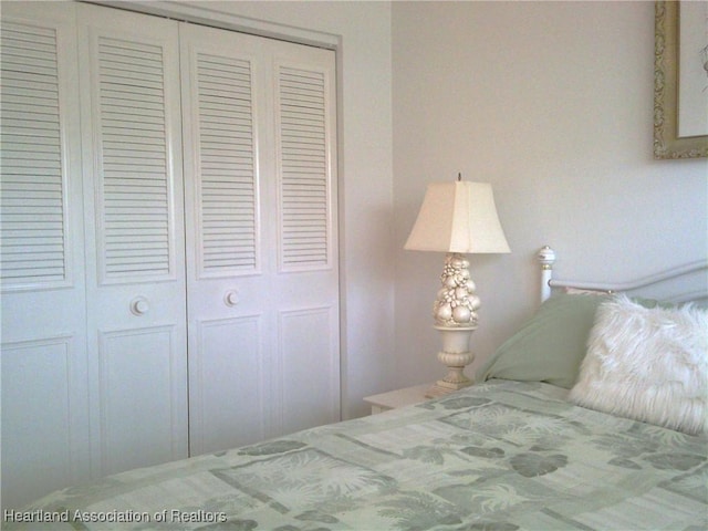 bedroom with a closet
