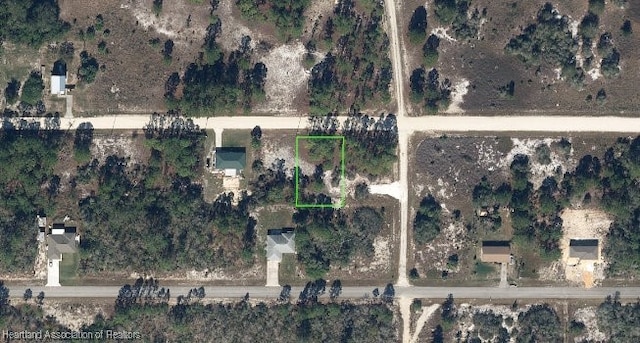 Listing photo 2 for 279 Blue Moon Ave, Lake Placid FL 33852