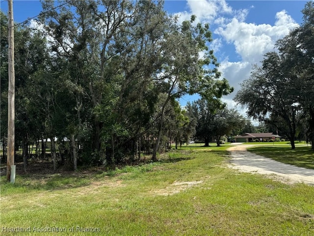 Listing photo 3 for 1820 N Valencia Dr, Avon Park FL 33825