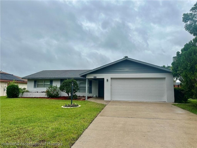 1704 Palm St, Sebring, FL 33870 - ranch-style house with driveway, an attached garage, a front yard, and stucco siding