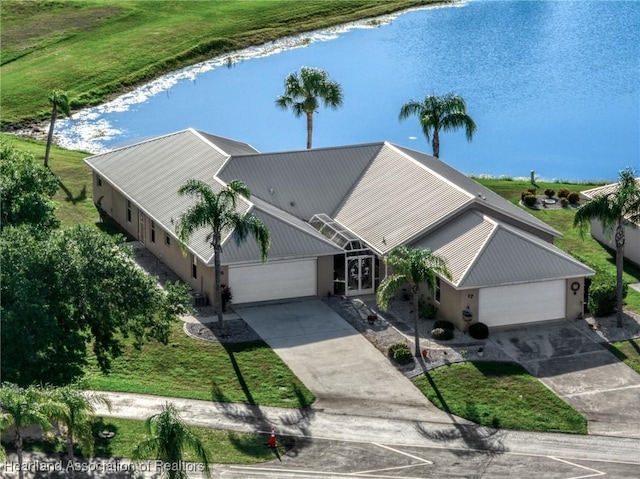bird's eye view featuring a water view