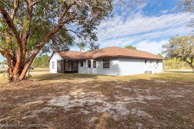 view of side of property