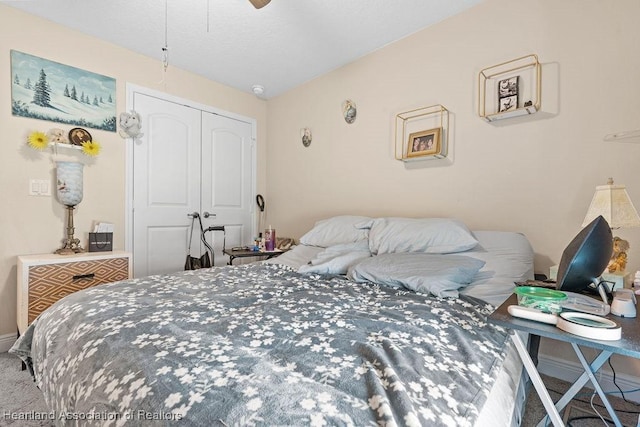 297 NE Glentry Ave NE, Port St Lucie, FL 34983 - bedroom featuring a closet and a ceiling fan
