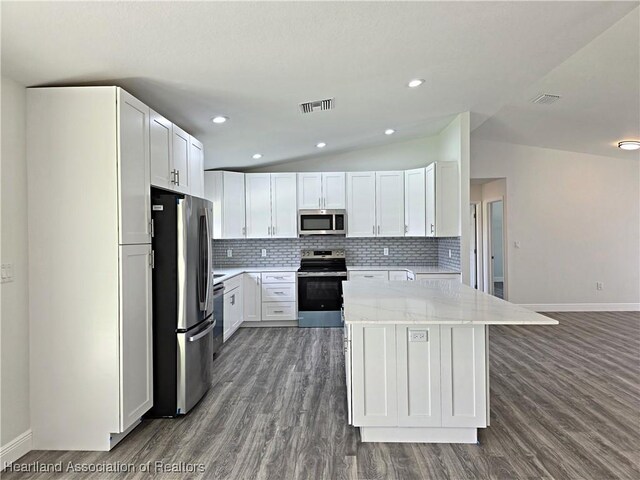157 Mango Rd NE, Lake Placid, FL 33852 - photo 10