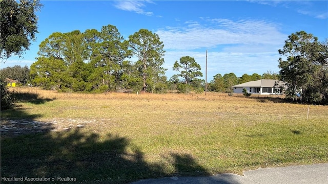 Listing photo 2 for 3027 Oleander Dr, Lake Placid FL 33852