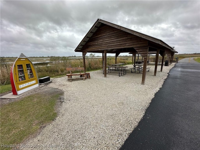 7700 Granada Rd, Sebring, FL 33876 - surrounding community with a gazebo