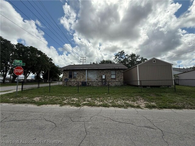 351 N Commerce Ave, Sebring, FL 33870 - view of front facade
