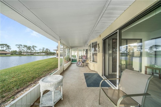 2407 Par Rd, Sebring, FL 33872 - view of patio featuring a water view