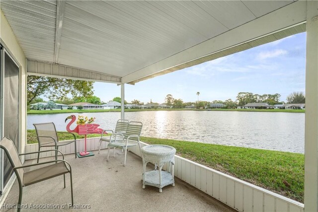 2407 Par Rd, Sebring, FL 33872 - view of patio with a water view