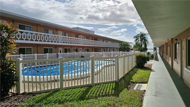 view of swimming pool