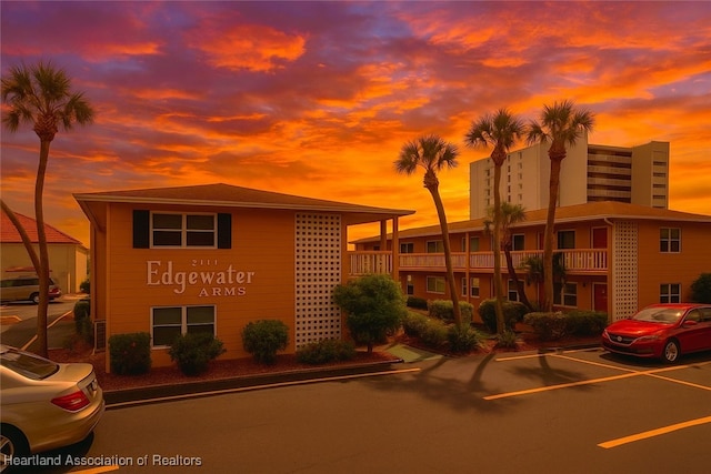 2111 Lakeview Dr Unit 1A, Sebring, FL 33870 - view of building exterior with uncovered parking