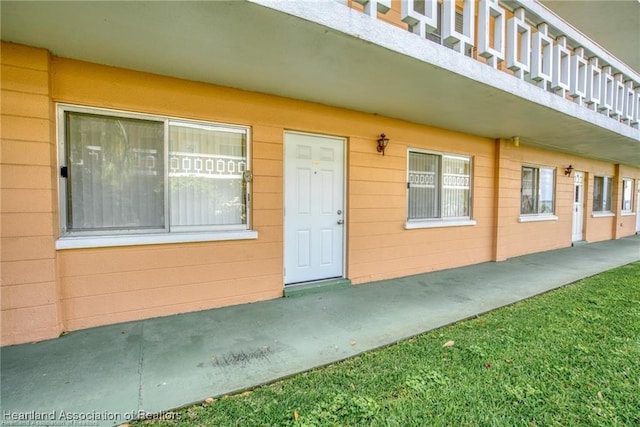 2111 Lakeview Dr Unit 1A, Sebring, FL 33870 - view of doorway to property