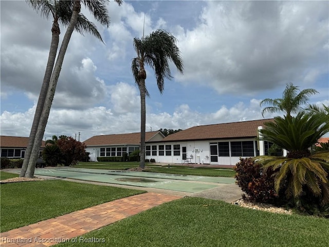 3711 Perugia Ave, Sebring, FL 33872 - view of front of home with a front lawn