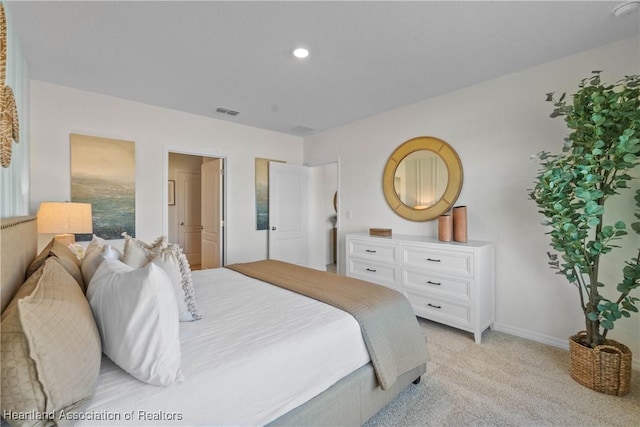 6856 Coconut Dr, Sebring, FL 33872 - bedroom featuring light carpet, baseboards, and recessed lighting