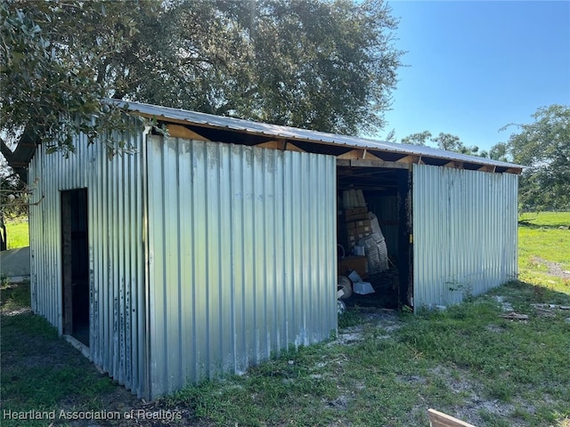 view of outdoor structure