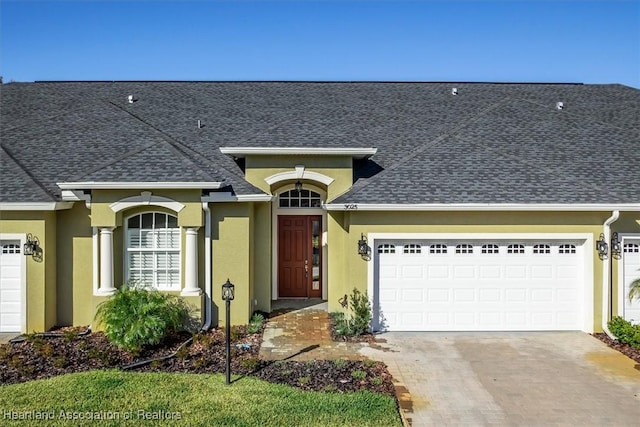 view of front of home featuring a garage