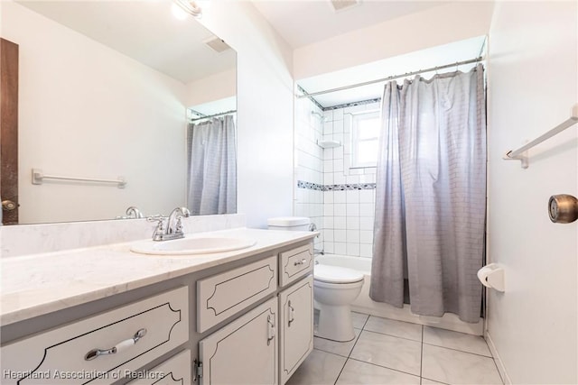 1811 Jackson Dr, Sebring, FL 33870 - bathroom with toilet, tile patterned floors, shower / tub combo, and vanity