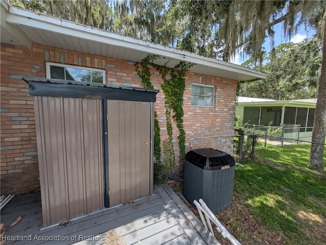 2068 Oak Blvd, Sebring, FL 33875 - deck with a sunroom