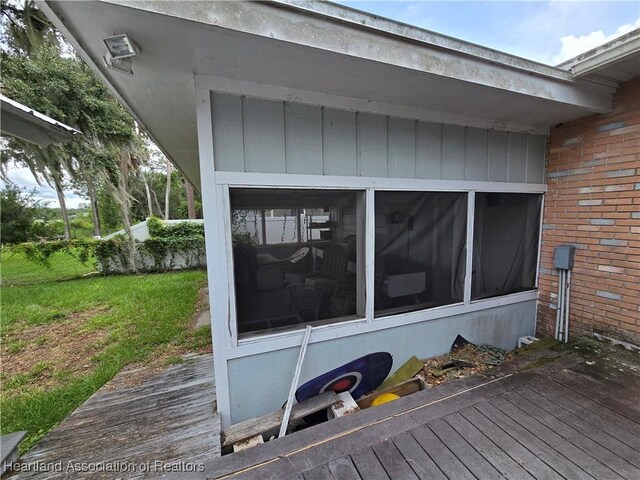 2068 Oak Blvd, Sebring, FL 33875 - exterior view of brick siding