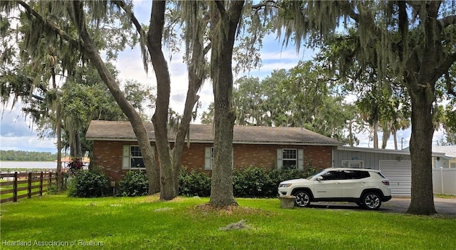 2068 Oak Blvd, Sebring, FL 33875 - view of front of property with brick siding
