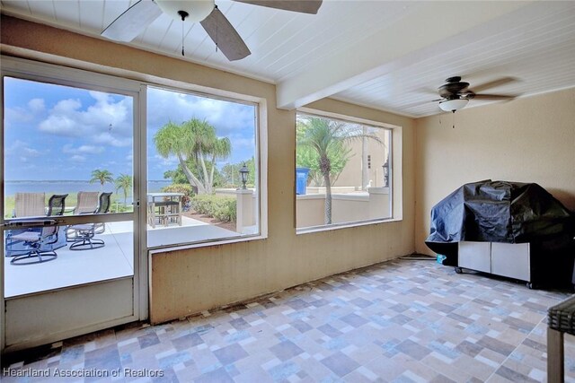 1831 Lakeview Dr, Sebring, FL 33870 - sunroom / solarium with beamed ceiling