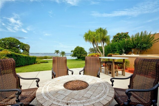 1831 Lakeview Dr, Sebring, FL 33870 - view of patio / terrace featuring a water view