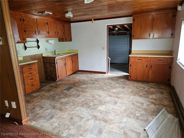 2529 E Don Carlos Ave, Avon Park, FL 33825 - photo 2